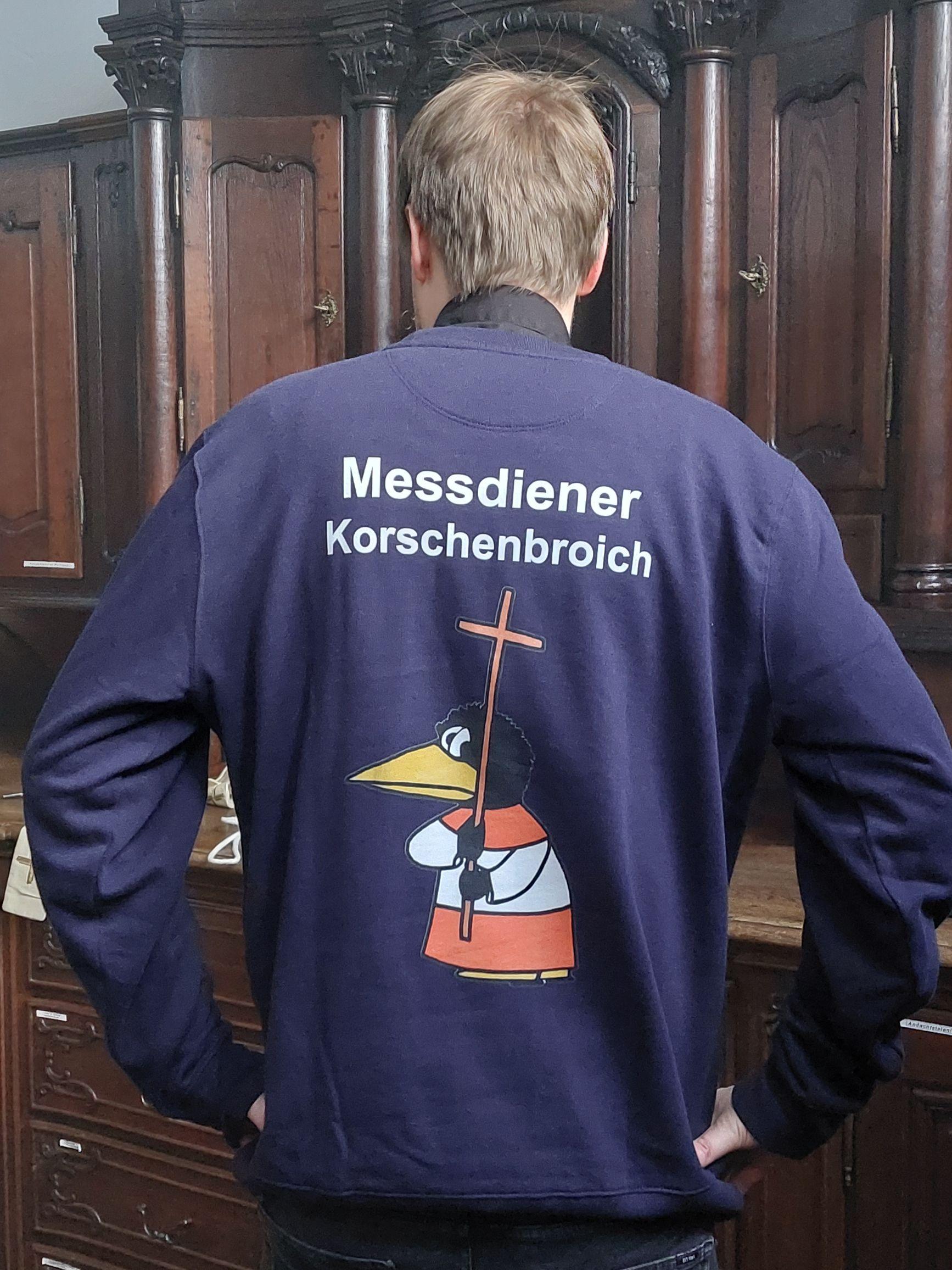 Neue Pullover für Messdiener