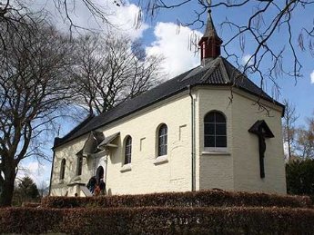 Friedensstern–Wallfahrt nach Kleinjerusalem-Neersen (c) pfarrbriefservice Friedensstern–Wallfahrt nach Kleinjerusalem-Neersen