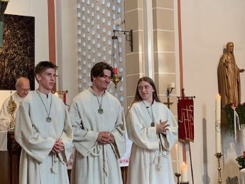 Klappern der Messdiener in Korschenbroich, Kleinenbroich, Liedberg (c) H. Benz Klappern der Messdiener in Korschenbroich, Kleinenbroich, Liedberg