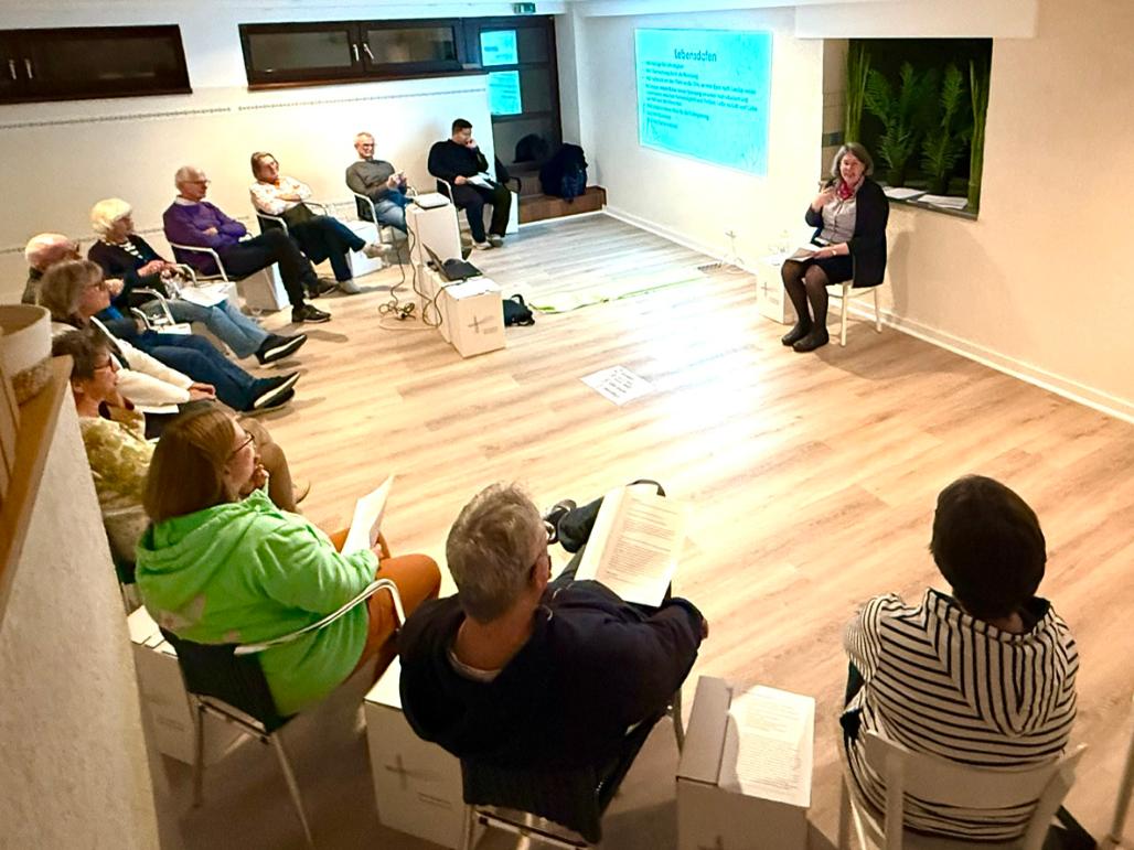 Dorfoase der Netzwerkkirche Korschenbroich: Ein Abend mit Simone Weil (c) Christoph Sochart Dorfoase